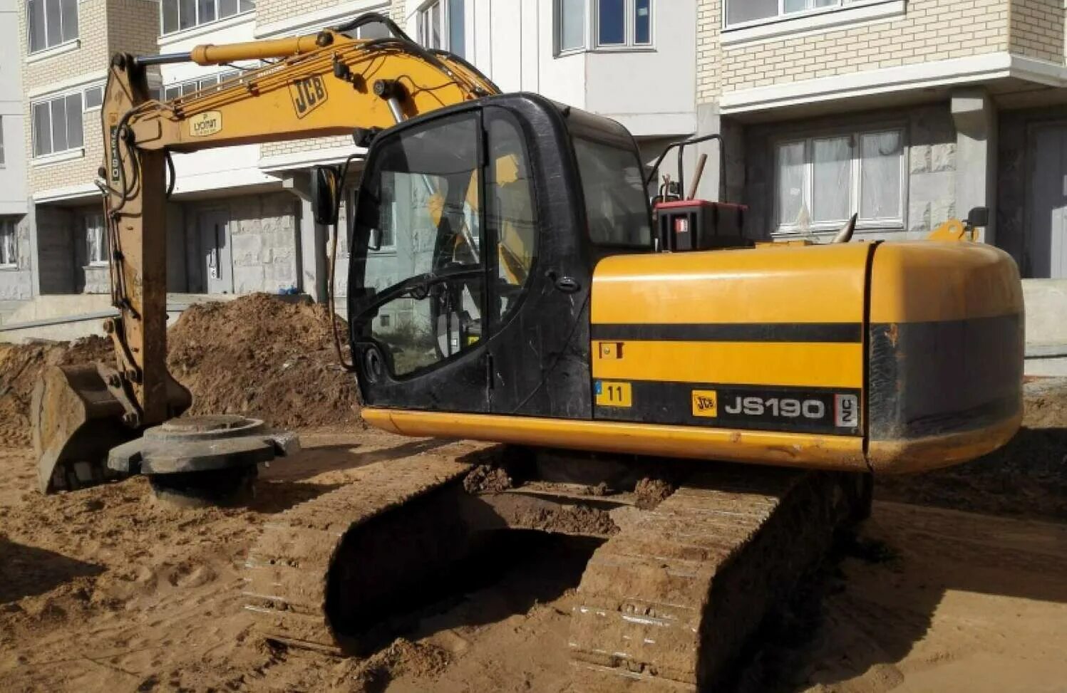 Авито москва экскаватор. JCB js190. JCB 190. JCB 190 экскаватор. Полноповоротный экскаватор JCB 190.