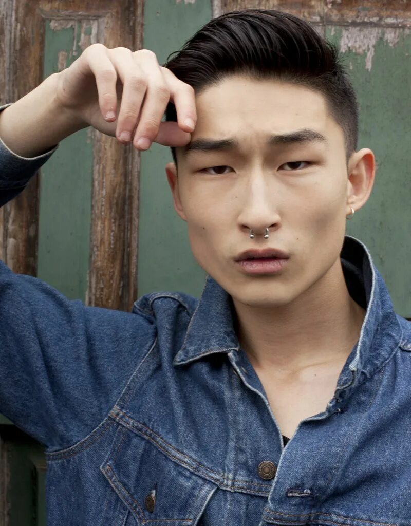 Корейские волосы мужские. Sang Woo Kim. Sang Woo Kim фотосессия. Причёски корейцев мужские. Корейские прически мужские.