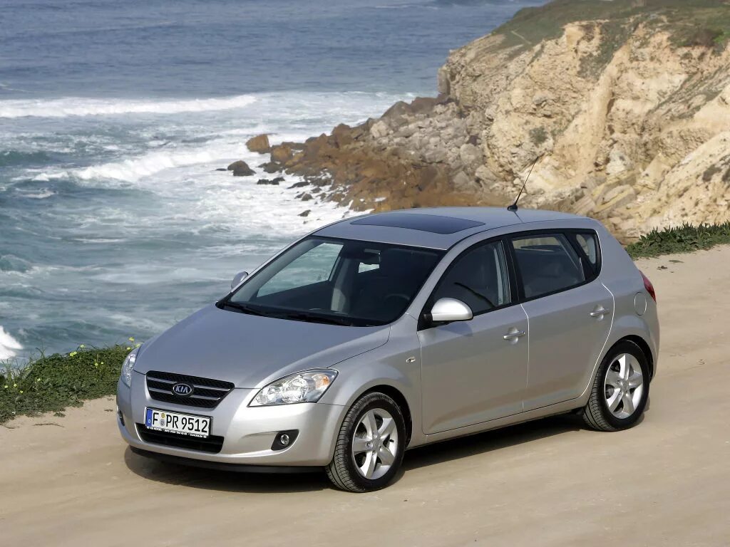 Kia Ceed 1 поколение хетчбэк 5-дв.