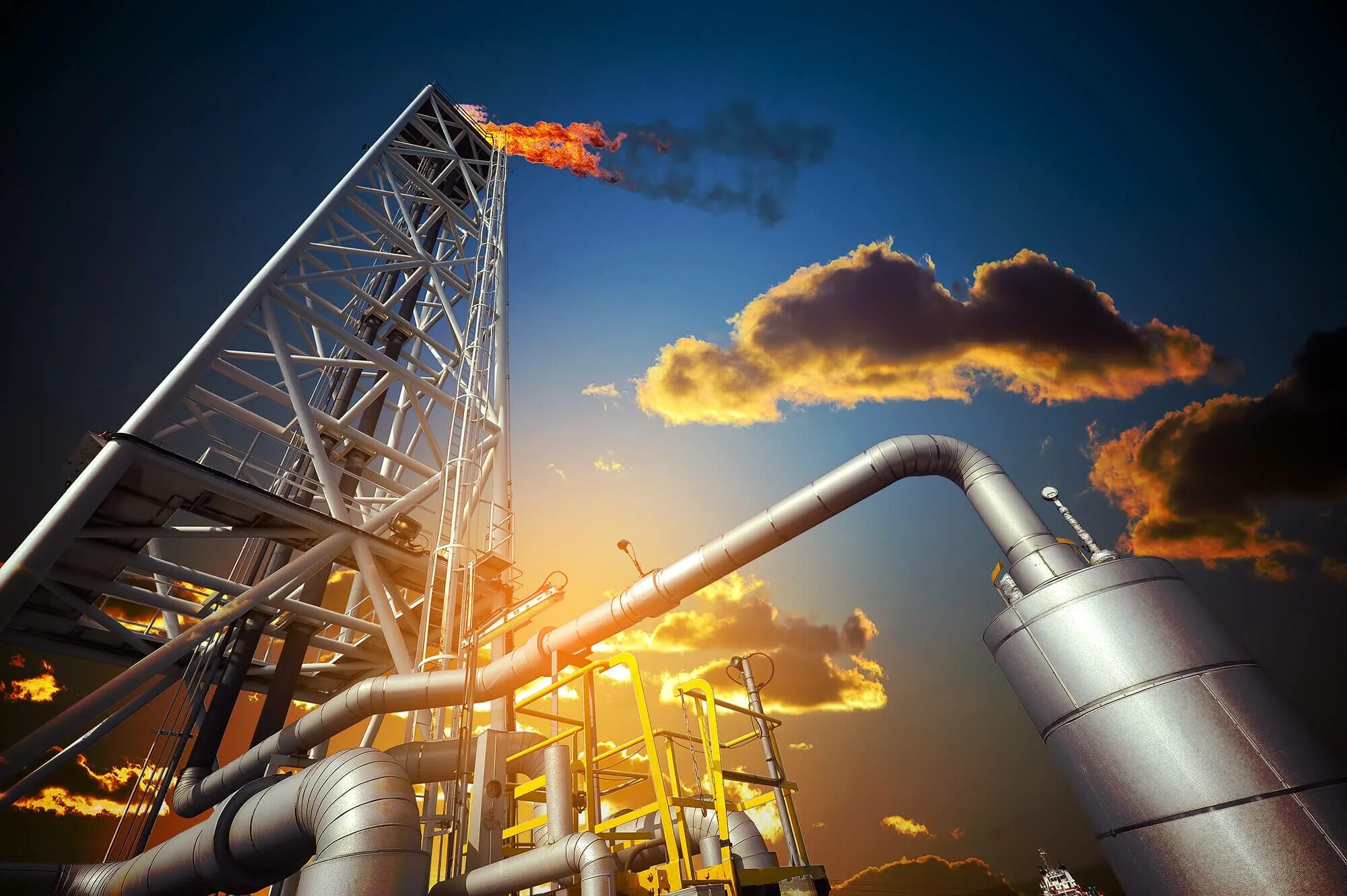 Материалы нефтяная промышленность. Мнпз московский нефтеперерабатывающий завод. Нефтяная вышка. Омский нпз каталитический крекинг. Материалы нефтяная промышленность.