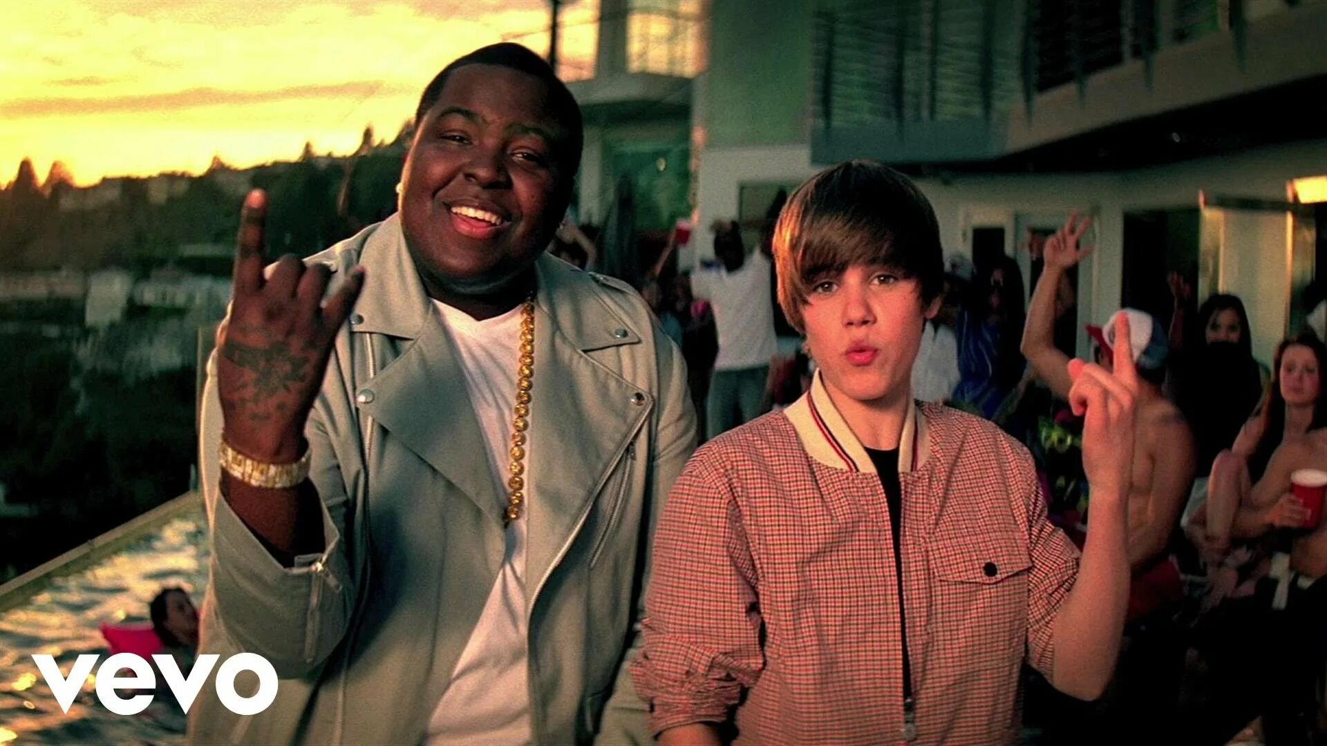 Eenie meenie текст. Eenie Meenie Шон Кингстон. Eenie Meenie Sean Kingston Justin Bieber. Eenie Meenie Джастин Бибер. Eenie Meenie Sean Kingston ft. Джастин Бибер/Sean Kingston ft. Justin Bieber.