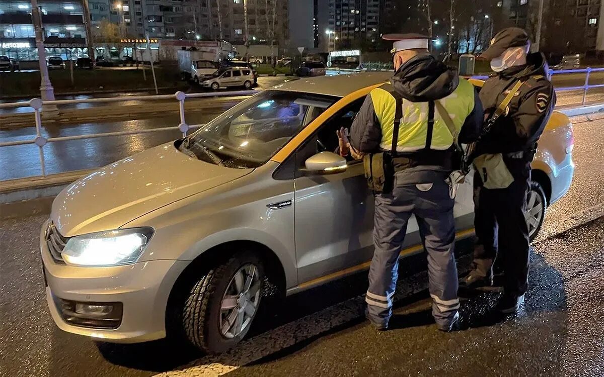 Автомобиль умершего можно ездить. Автомобиль ДПС. Дорожная полиция. Машина ГИБДД. Гранта ДПС.