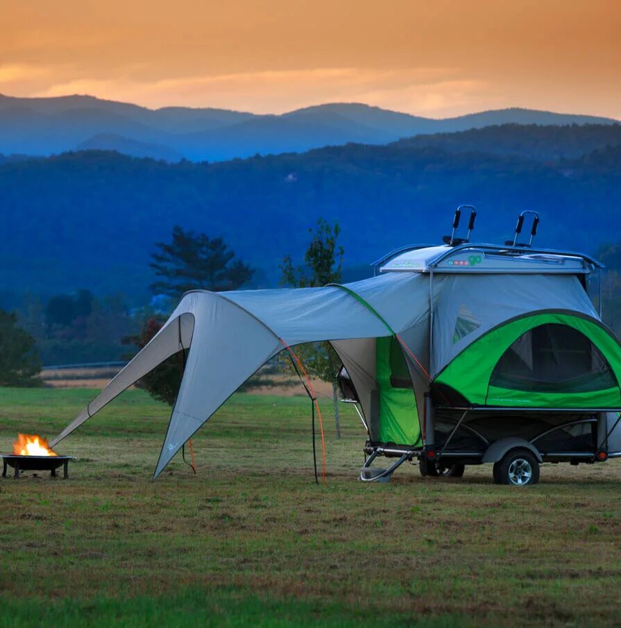 Travel camping. Кемпинг. Прицеп для кемпинга. Отдых на природе с палатками. Кемпинг люди.