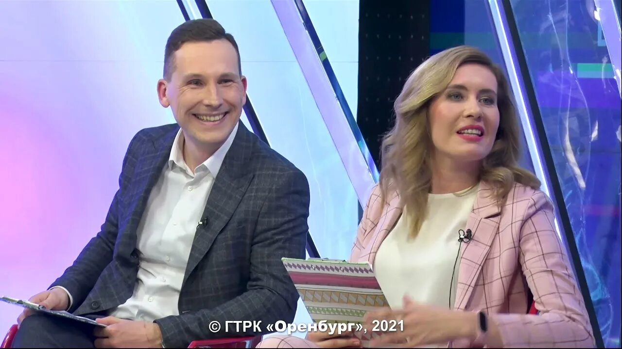 Во всем виноват контрабас оренбург. Во всём виноват контрабас. Во всем виноват контрабас гтрк оренбург. Гтрк оренбург последний выпуск сегодня во всем виноват контрабас. Во всем виноват контрабас гтрк оренбург.
