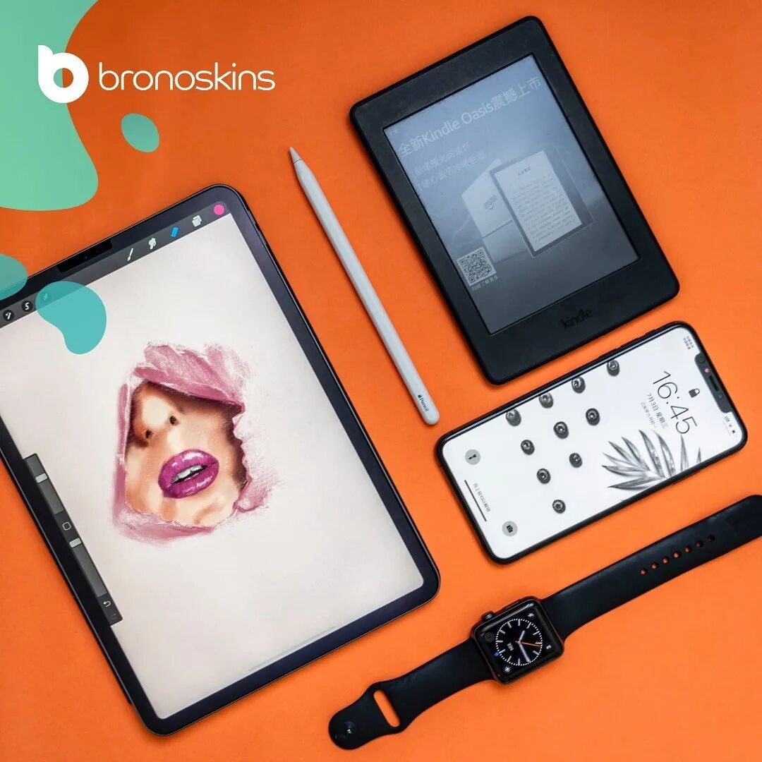 Сотовый телефон в руке. Гаджеты от эппл. Бронирование гаджетов. Бронирование гаджетов. Бронирование гаджетов.