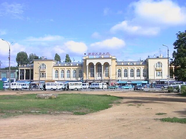 вокзал таганрог пассажирский. новый город таганрог. таганрог новые районы. таганрог достопримечательности набережная. коттеджный поселок таганрог новый город.