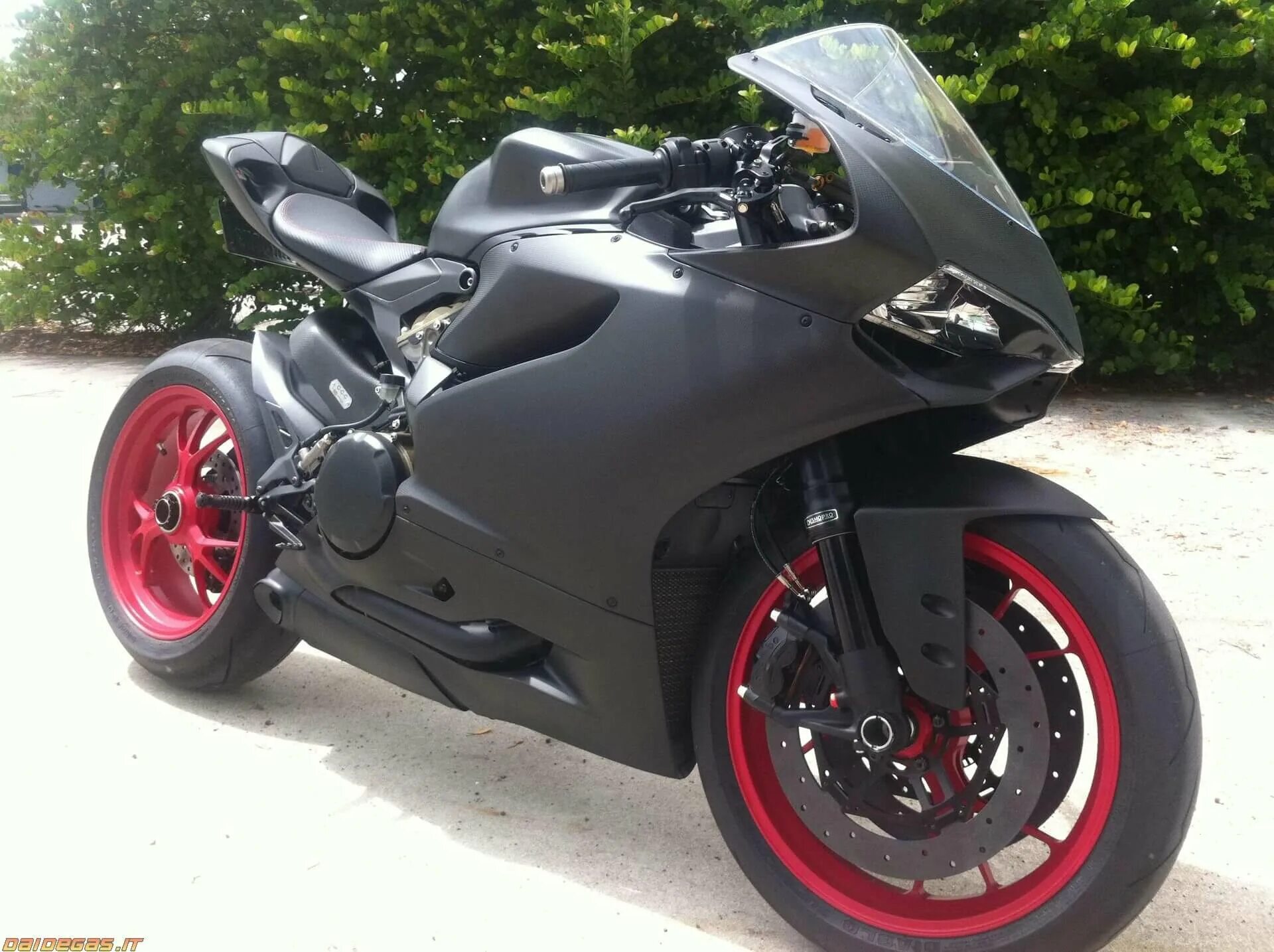 Ducati Panigale черный. Black Ducati 1199 Panigale. Дукати мотоцикл черный матовый. Матовый Panigale 1199.