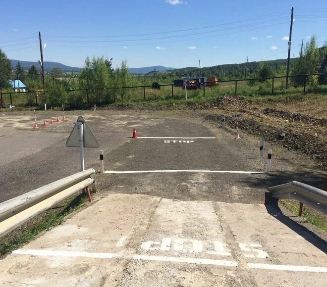 Автодром горно алтайск гаи. Варшавское шоссе 170д учебная площадка. Площадка автошколы. Автодром досааф жуковский. Урванский автодром.