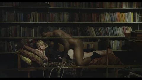 Aimee mullins nude - 🧡 Aimee Mullins, la modella senza gambe, è la nuova t...