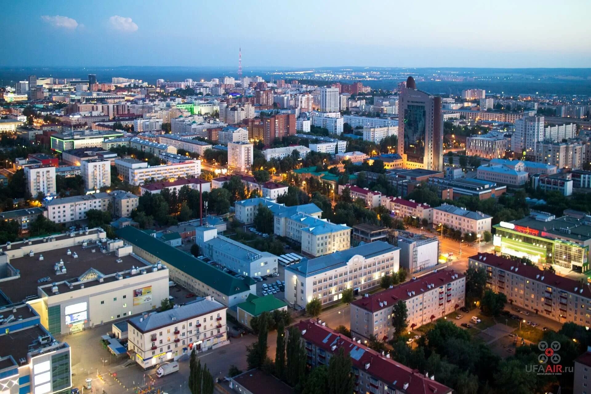 Город уфа ночью. Столица башкирии уфа. Уфа (город). Nichi уфа. Nichi уфа.