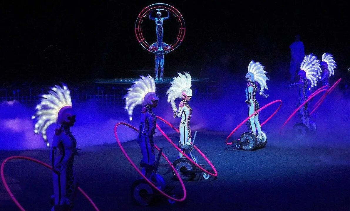 Дрессировщики запашные. Эдгард запашный цирк. Запашный напал тигр 2022. Цирк мстислава запашного. Что случилось в цирке запашных.