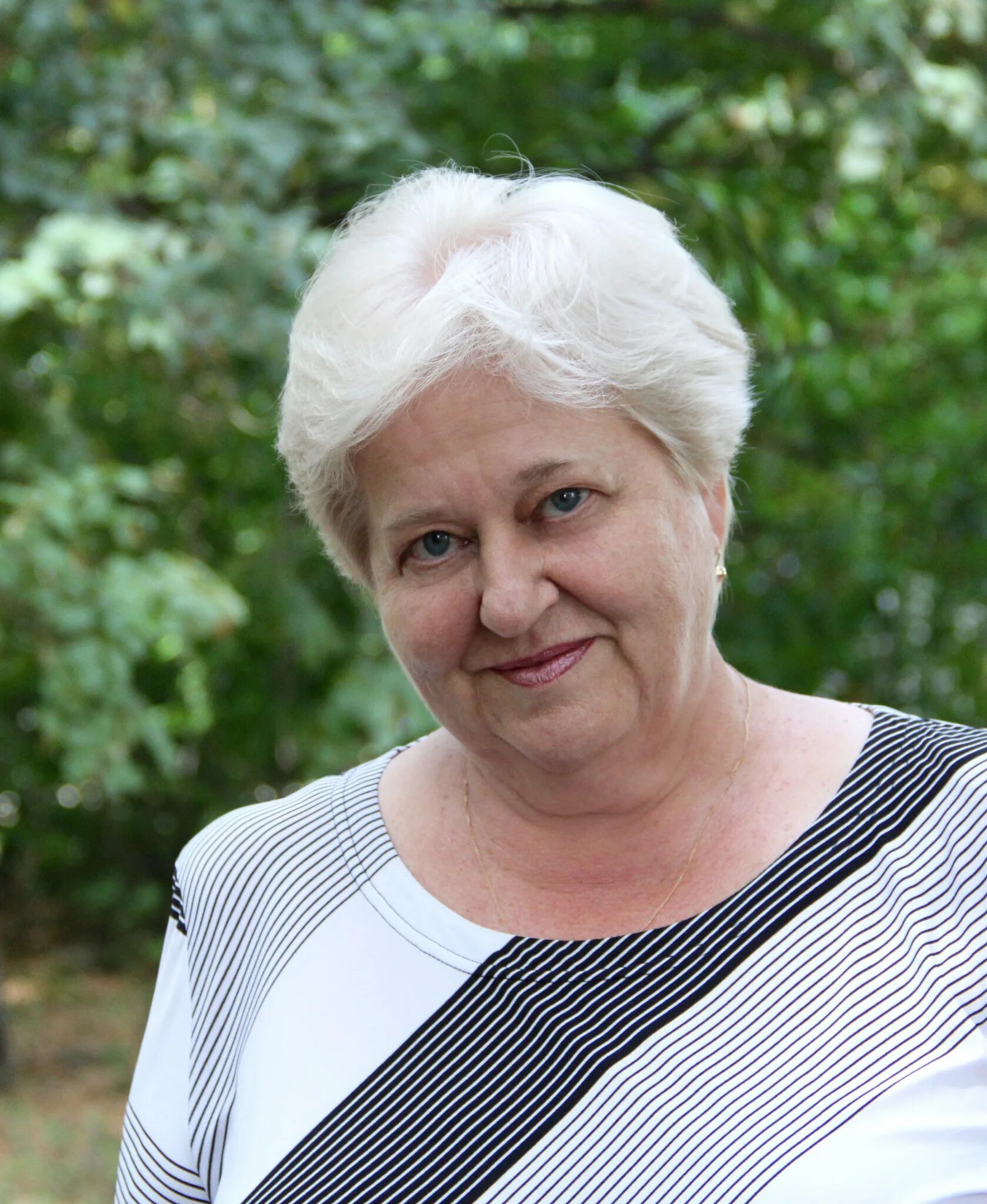 65 лет женщине. стрижки для пожилых женщин. сильвия (королева швеции). женщина 65 лет россия. ухоженная пожилая женщина.