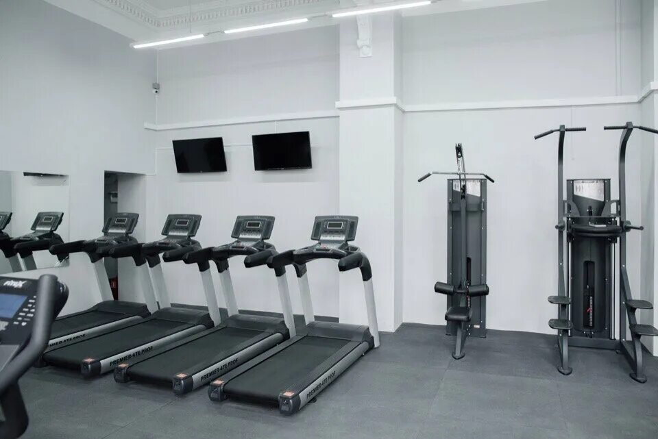 Аполлон воронеж фитнес клуб. Аполлон красноярск водопьянова. Аполлон зал красноярск водопьянова. Аполлон тренажерный зал воронеж. Аполлон тренажерный зал красноярск.