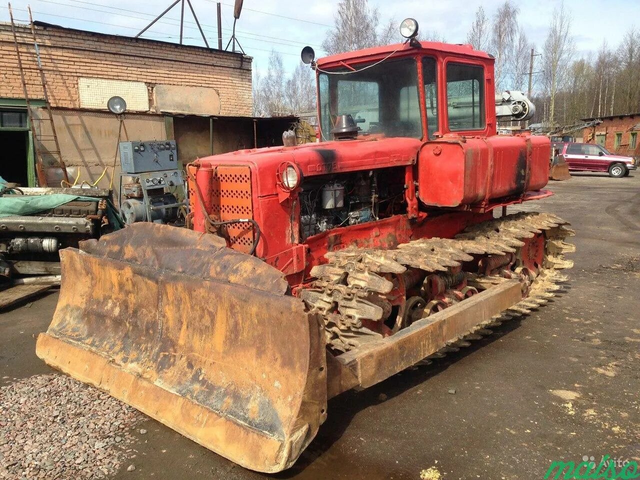 Покупка д т. ДТ 75 болотник. ДТ 75 болотник бульдозер. ДТ-75 трактор. ДТ 175 болотник.