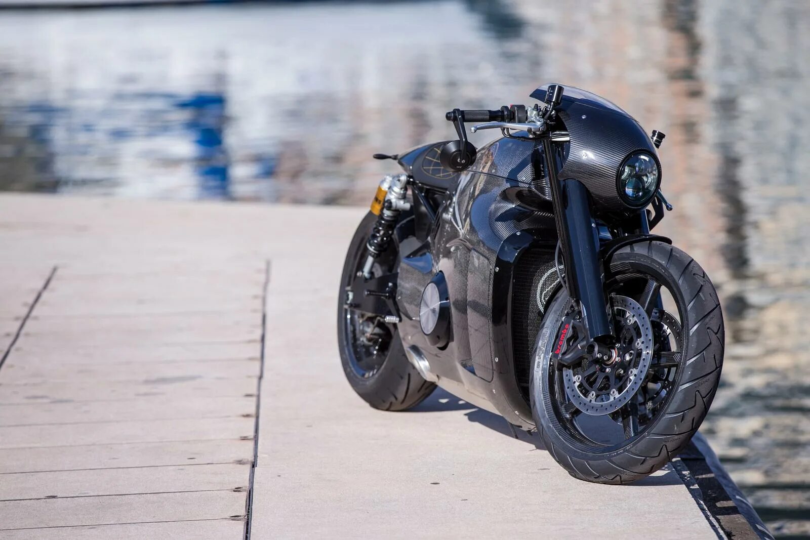 Мотоцикл c. Мотоцикл лотус с-01. lotus c-01. lotus c1 motorcycle. мотоцикл лотус фото.