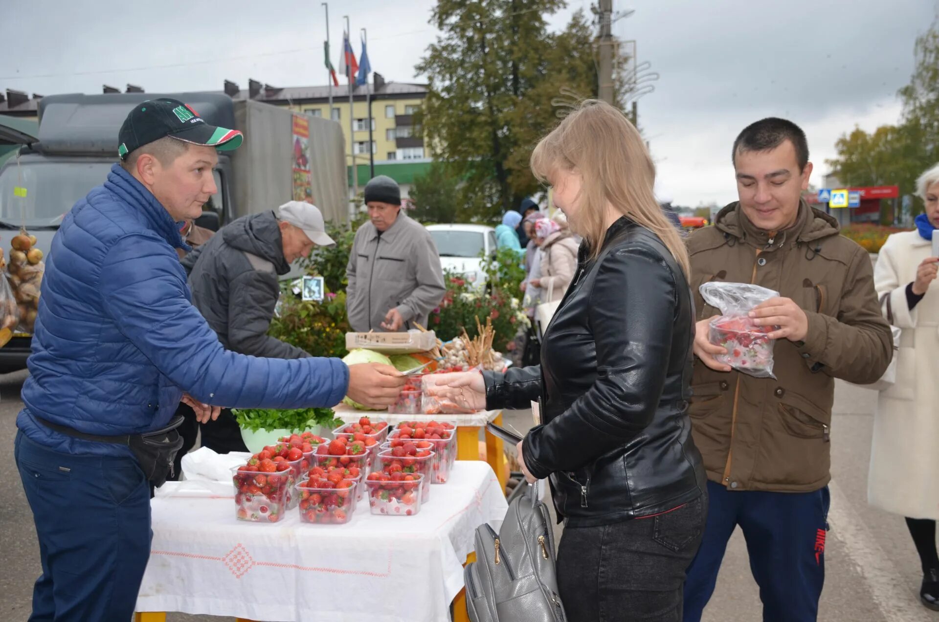 Погода агрыз на 10. Осенняя ярмарка г Елабуга. Ярмарка Татарстан.