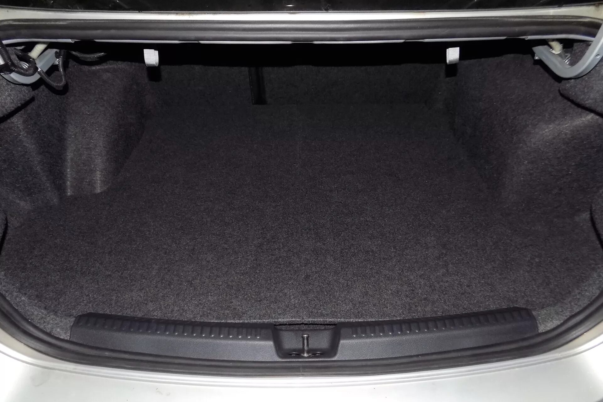 Фальшпол рено сандеро. Фальшпол меган 2 седан. Фальшпол рено сандеро 1. Фальшпол рено. Ящик багажника renault duster.