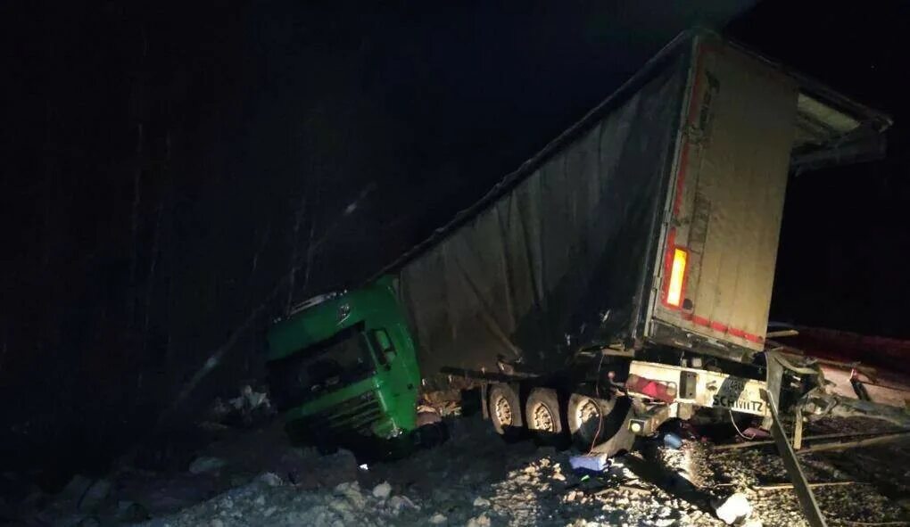 Новости 28.03 2024. ДТП С фурой в Кировской области. Авария на Кировской трассе вчера.