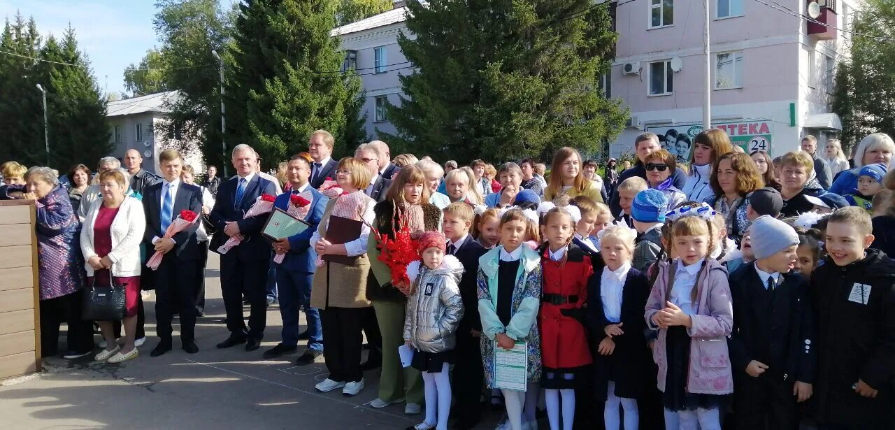 Школа 4 города Похвистнево. Школы города Похвистнево. Первая школа Похвистнево. Школа 3 Похвистнево.