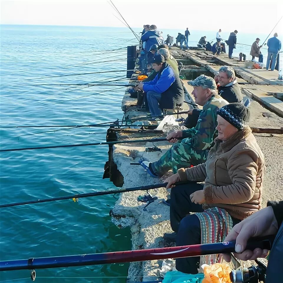 Рыбалка в евпатории. Клуб рыбака Евпатория. Рыболов Евпатория. Евпатория рыбаки.