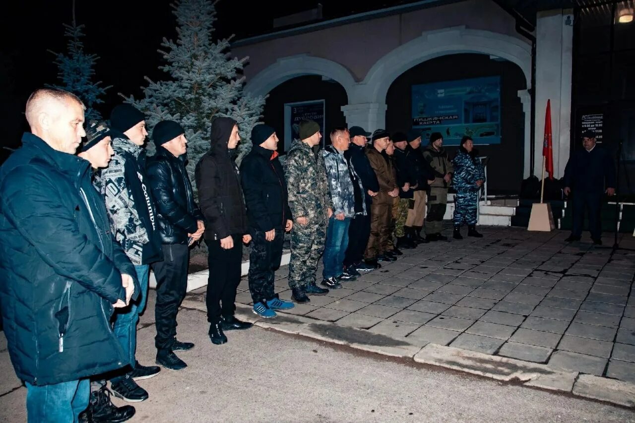 Новости абдулино оренбургской сегодня. Мобилизованные Кваркенского района. Мобилизованные дезертиры Оренбургской области. Зимний мужчина азербайджанца. Новости Кваркенского района Оренбургской области.