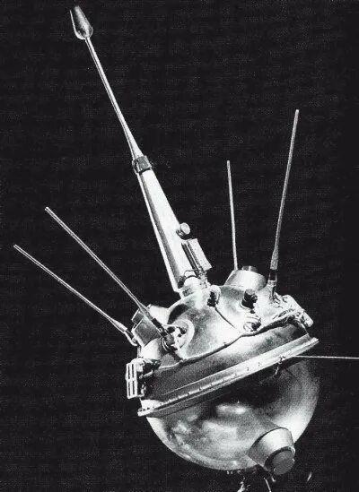 Космический аппарат ставший первым искусственным спутником солнца. Советская межпланетная станция «Луна-1». Луна-2 автоматическая межпланетная станция Вымпел. Луна 2 1959. Луна 1 1959.