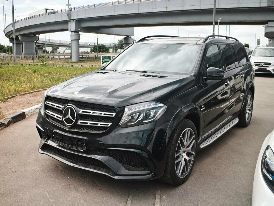 Gls 5. Мерседес ГЛС 63. Мерседес Бенц ГЛС 63 АМГ. Мерседес Бенц GLS AMG 63 чёрный. Мерседес gl 2018 AMG.