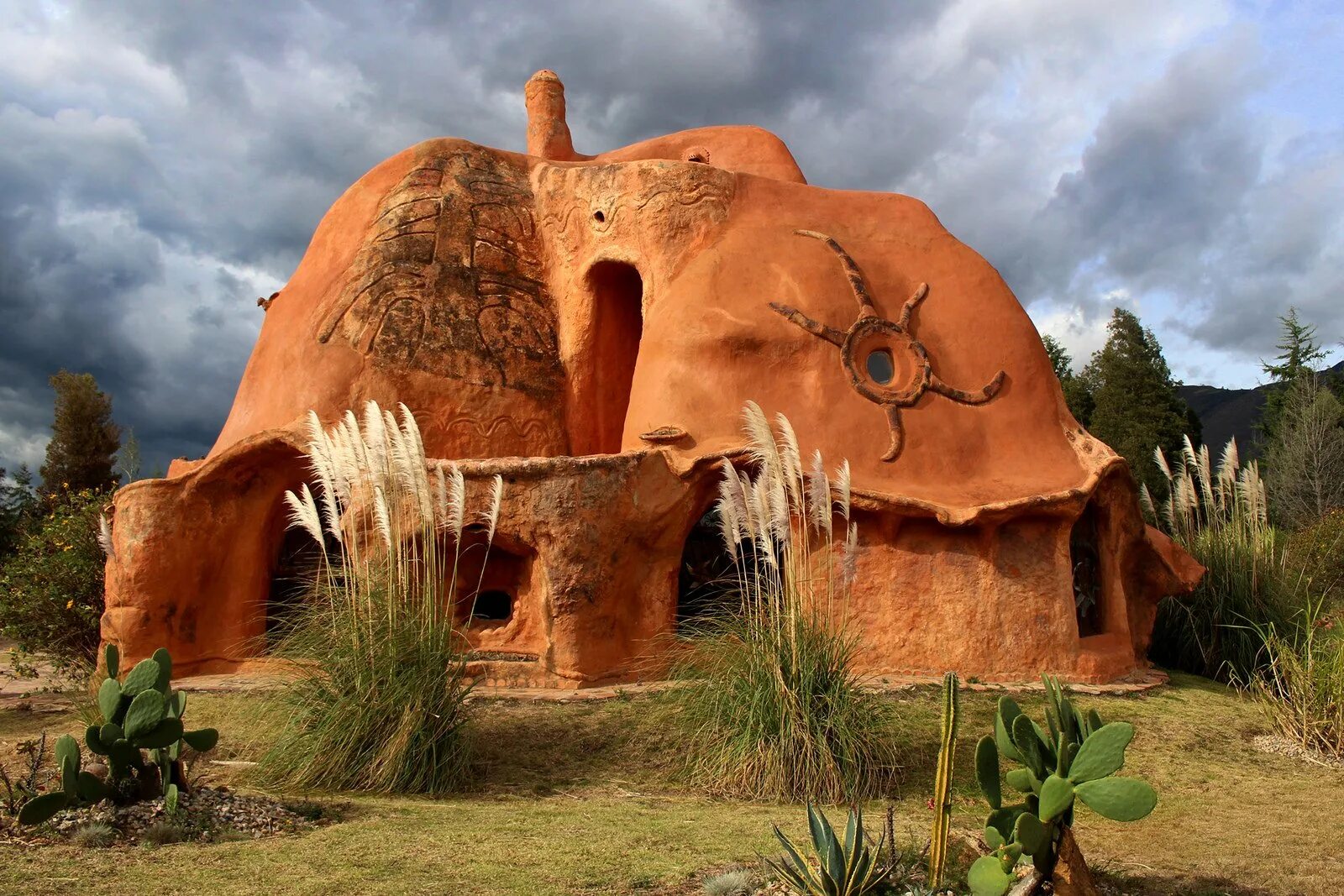 Глиняный дом. Терракотовый дом в Колумбии. Каса терракота Лейва. Вилла де Лейва Колумбия. Октавио Мендоса.