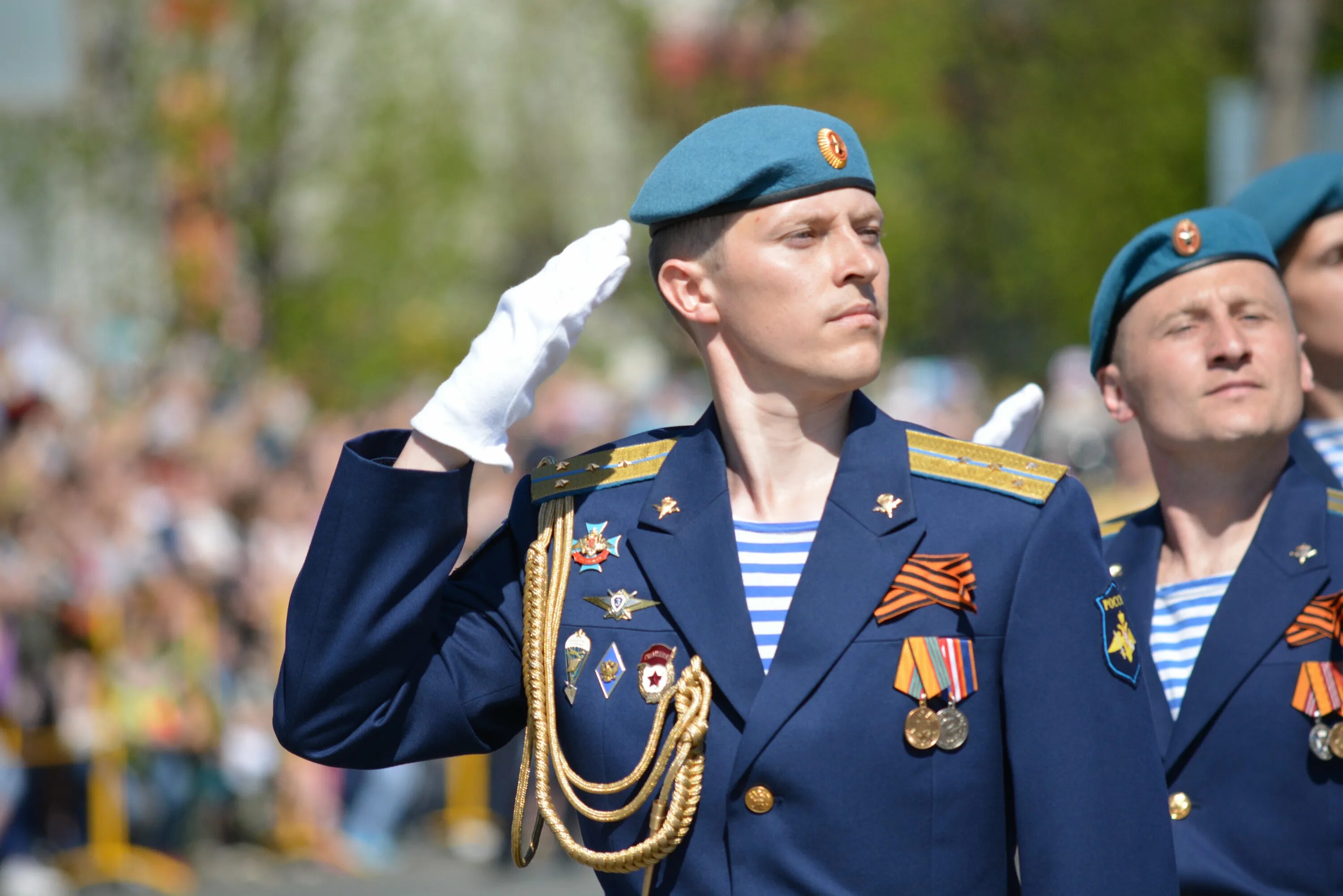 Парадная форма ВДВ Советской армии. Форма Военная ВКС ВДВ. Парадный мундир офицера ВДВ. Парадный китель офицера ВДВ.