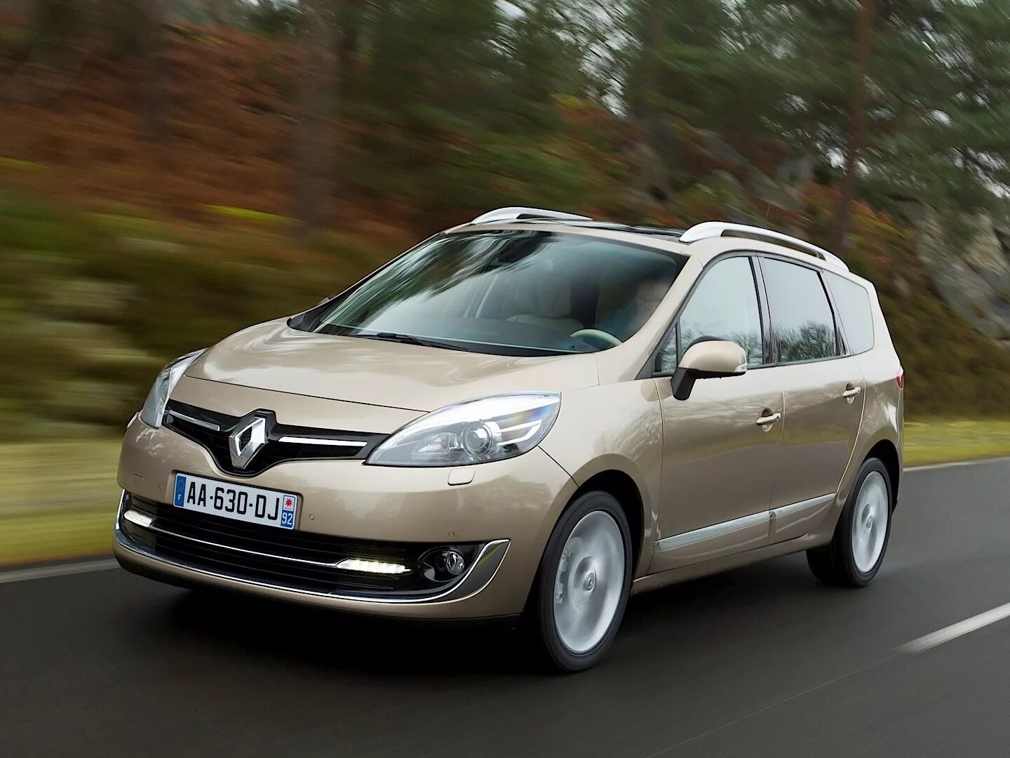 Рено б у дизель. Renault Grand Scenic 5. Рено Гранд Сценик 3 Рестайлинг. Renault Grand Scenic 2013. Рено Гранд Сценик 2013 года.