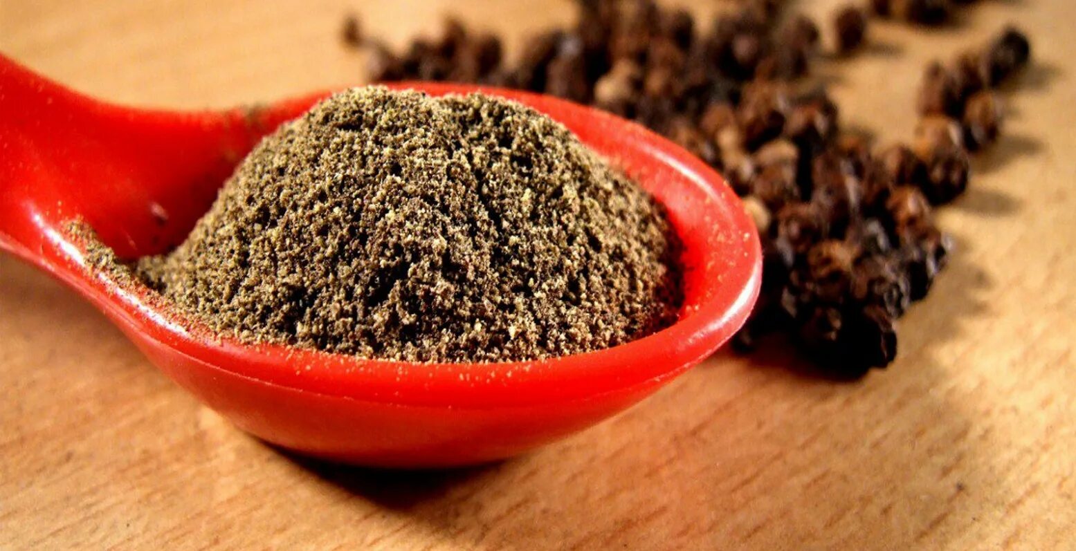 Лучший молотый перец. Перец черный молотый. перец черный молотый острый. black peppercorns порошок.