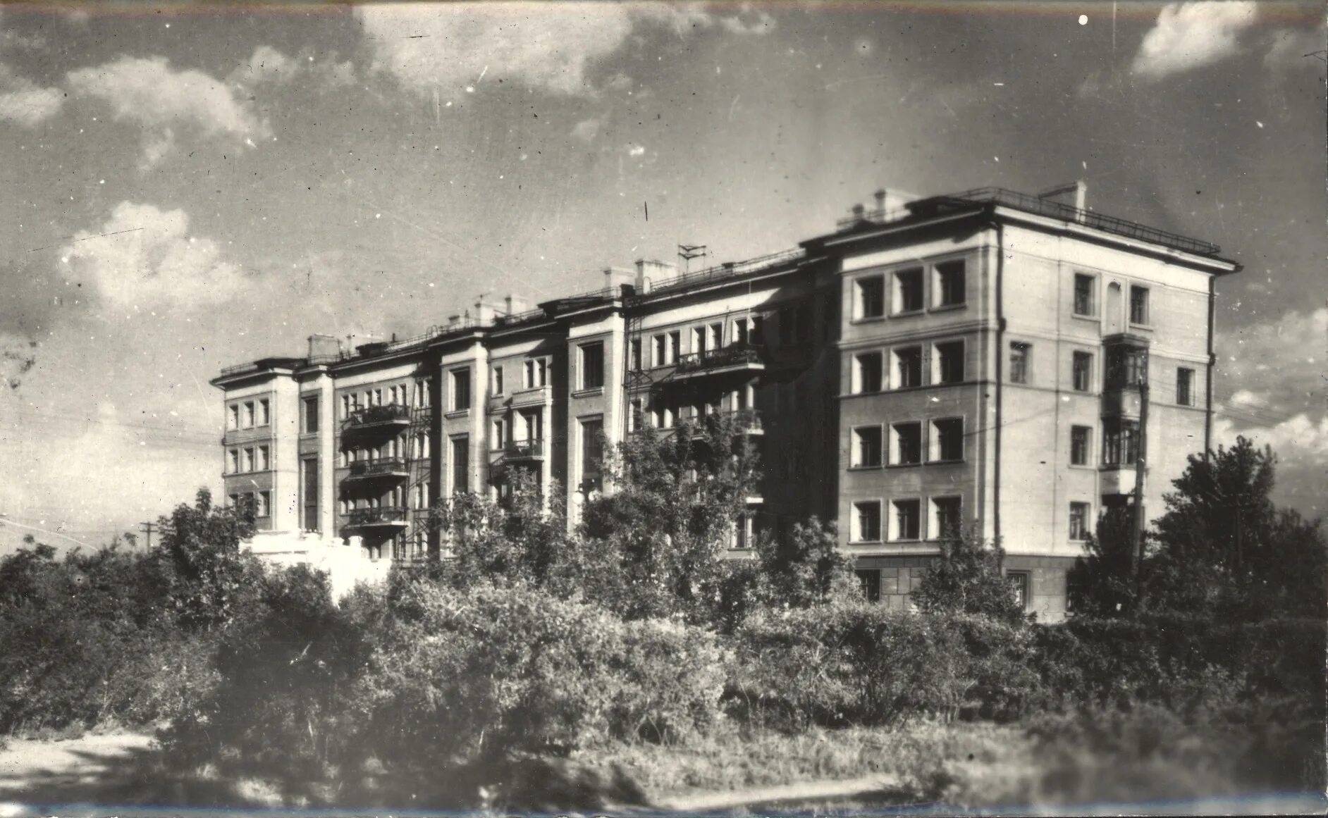 Дома 1957 года постройки. Хрущевки 1950-1960 гг. Рыбинск сталинки. Крупноблочные здания. Балашиха улица орджоникидзе дом 20.