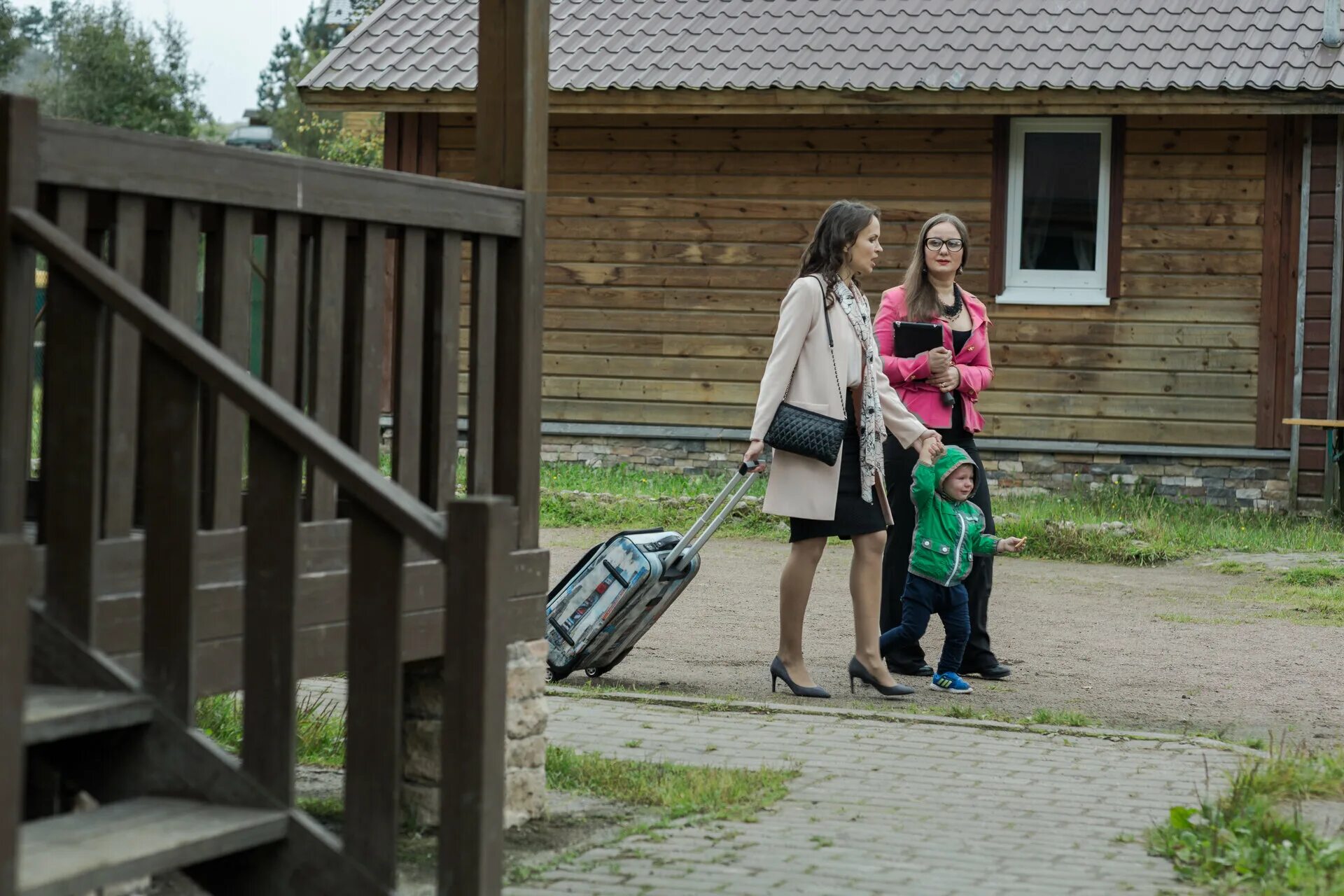 женщина в беде содержание чем закончится