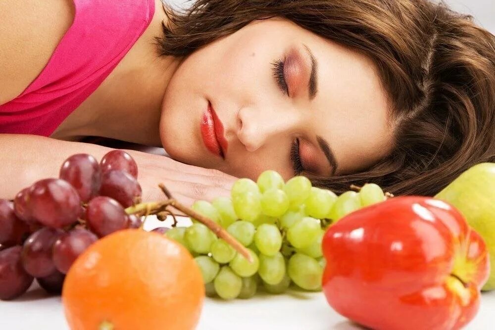 Магазин продуктов во сне. Еда и сон. Продукты которые улучшают сон. Здоровый сон и здоровая еда. Здоровое питание и сон.