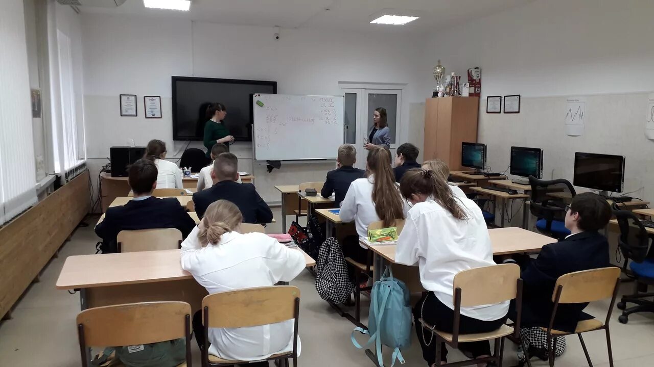 Шевченко николай петрович самлит. Лицей самгту. Самгту архитектурно строительный университет. Лицей самгту. Лицей самгту.