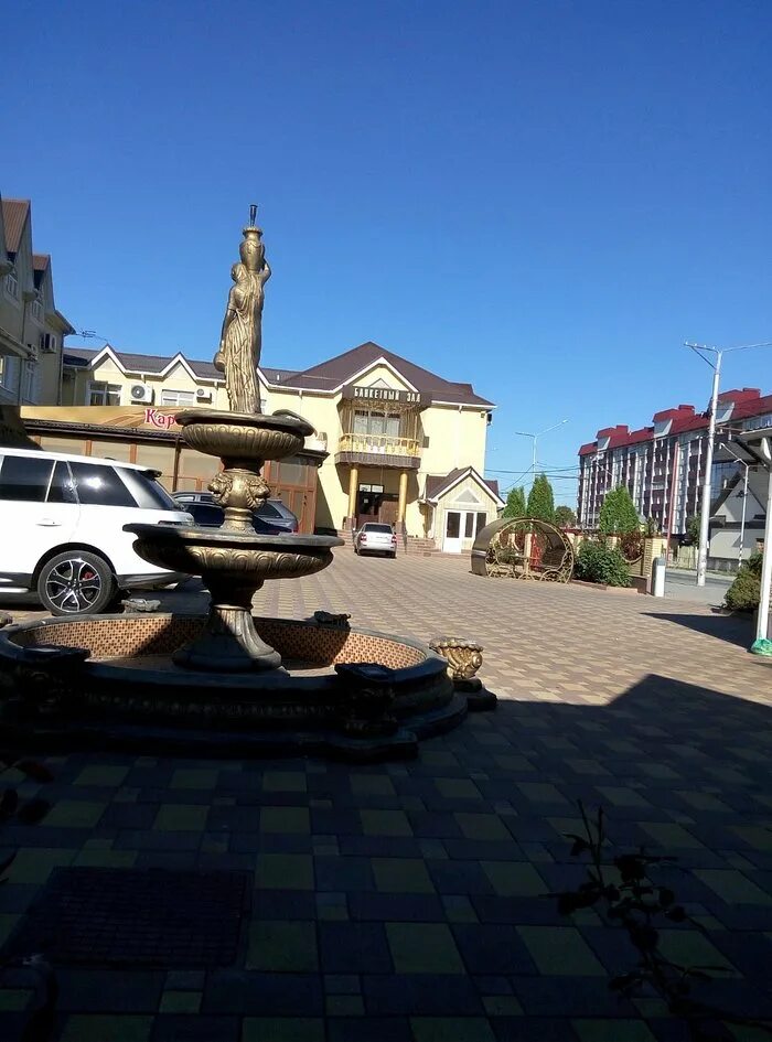 Снежная Королева Черкесск. Снежная Королева Черкесск ресторан. Гостиница Снежная Королева Черкесск. КЧР ресторан Снежная Королева Черкесск.