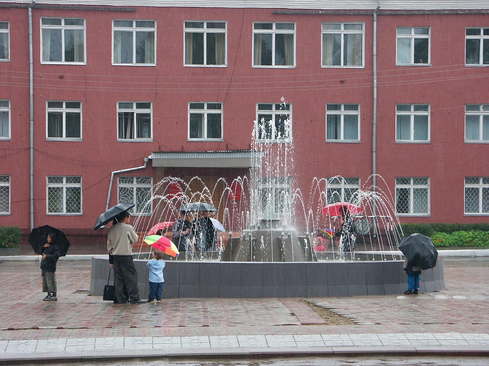 Погода кемеровская г березовский. Администрация города Березовский Кемеровской. Г Березовский Кемеровская область музей. Город Берёзовский Кемеровская область 2023. Центральная площадь Березовский Кемеровская область.