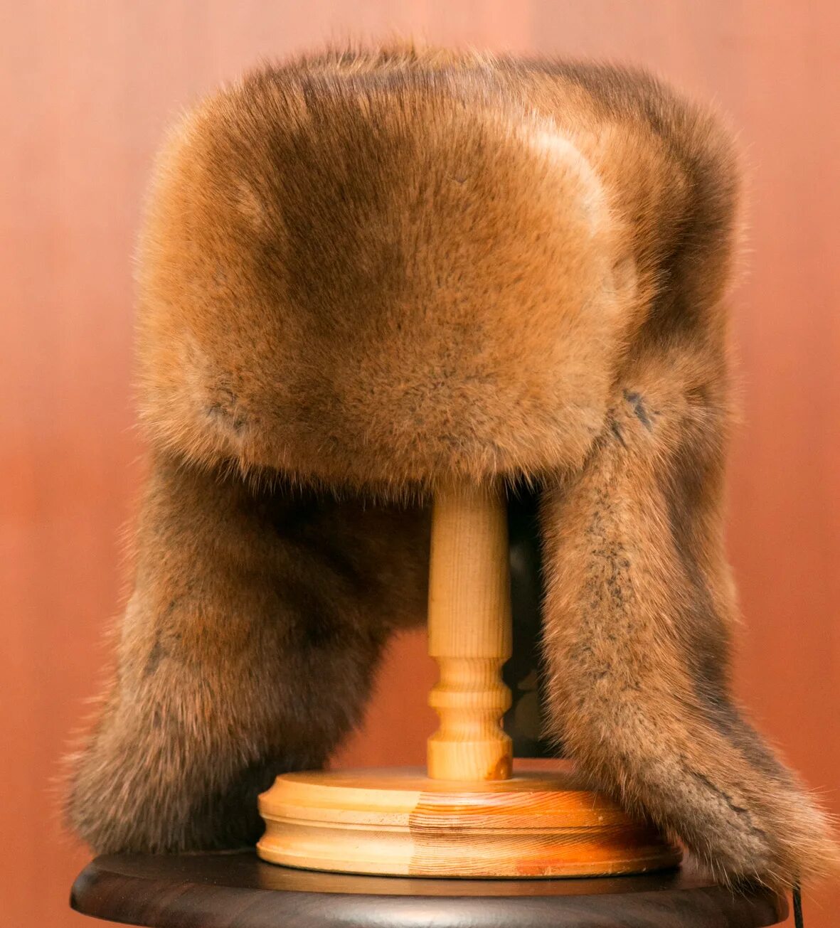 шапка ушанка пыжиковая. шапка из пыжика. пыжиковая шапка брежнева. брежнев пыжиковая шапка. пыжиковая кепка.