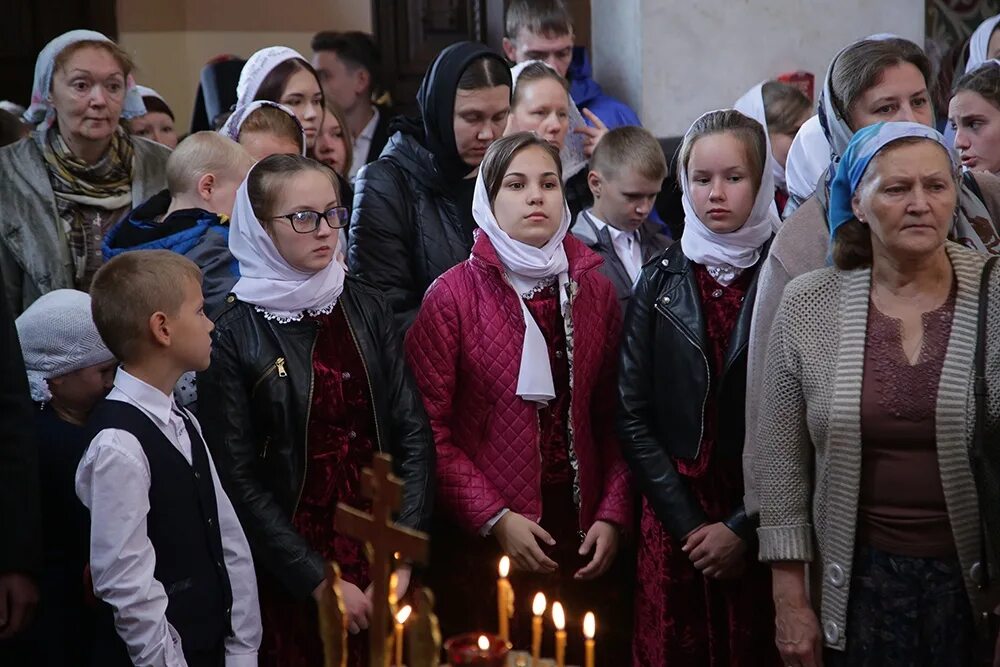 Православная школа отзывы. Православная школа. Христианская школа. Церковные школы в Екатеринбурге. Ученики христианской школы.