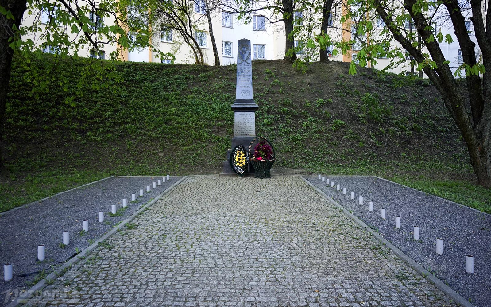 Найдено в минской. Мемориальный комплекс яма в Минске. Минск мемориал яма комплекс. Минское гетто мемориал. Памятник мемориал яма в Минске.