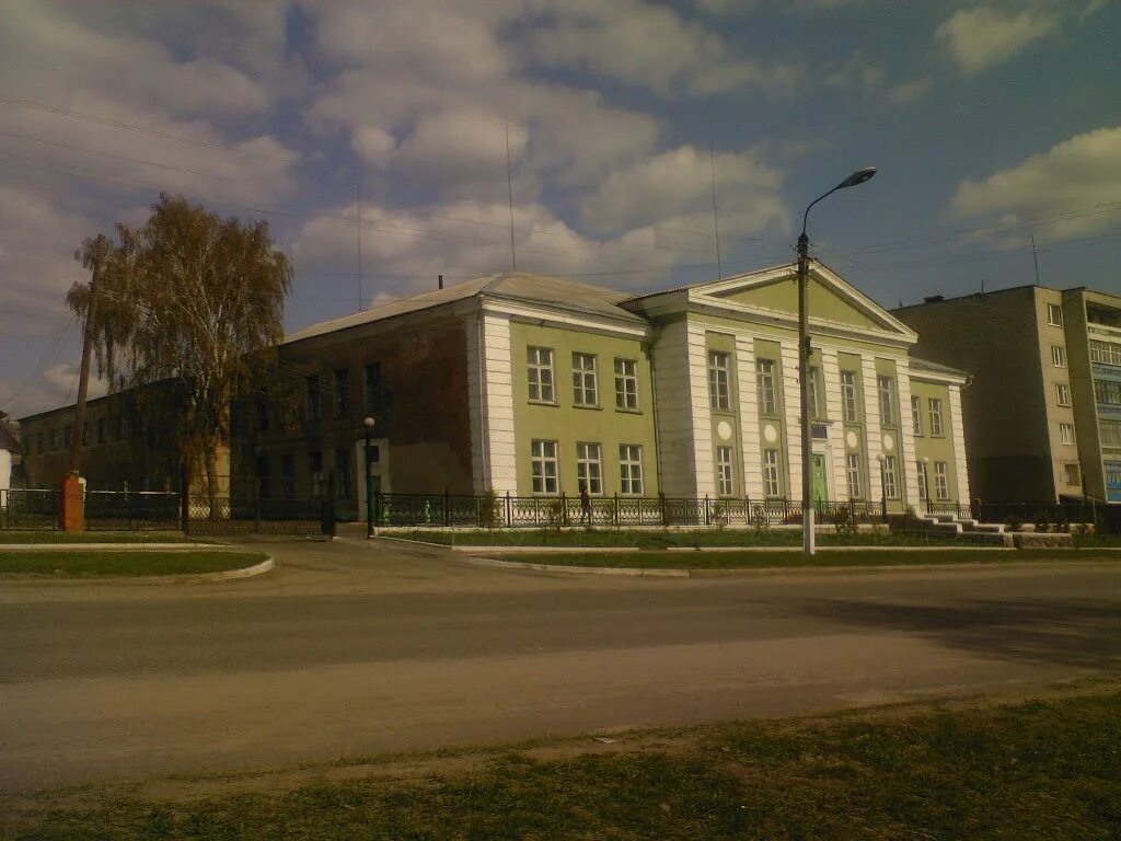 Оку льговский центр. Льгов центр. центр города льгов курской области. профессиональное училище 6 льгов. льгов городское училище.