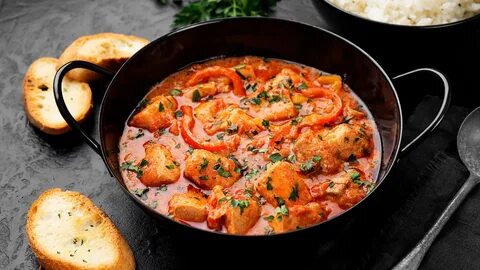 Kuře na paprice: Tajný recept, který okouzlí vaši rodinu u večeře!