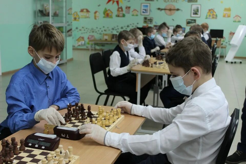 урок шахмат в школе. шахматы образование. занятия по шахматам для детей. шахматы для детей. шахматы образование.