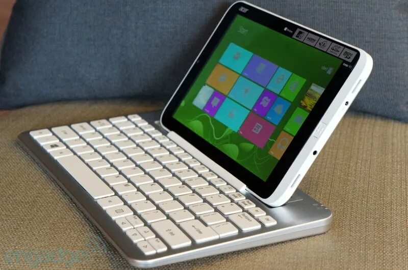 Acer w3. Acer iconia w3. acer iconia w700 картинки.