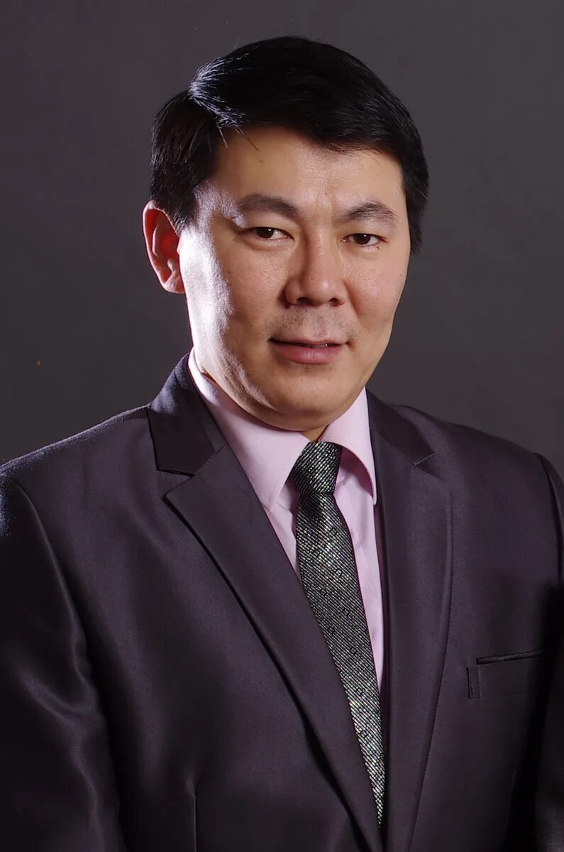 актер якут. якутский актер эркин. актер якут. актер якут. владимир якут актер.