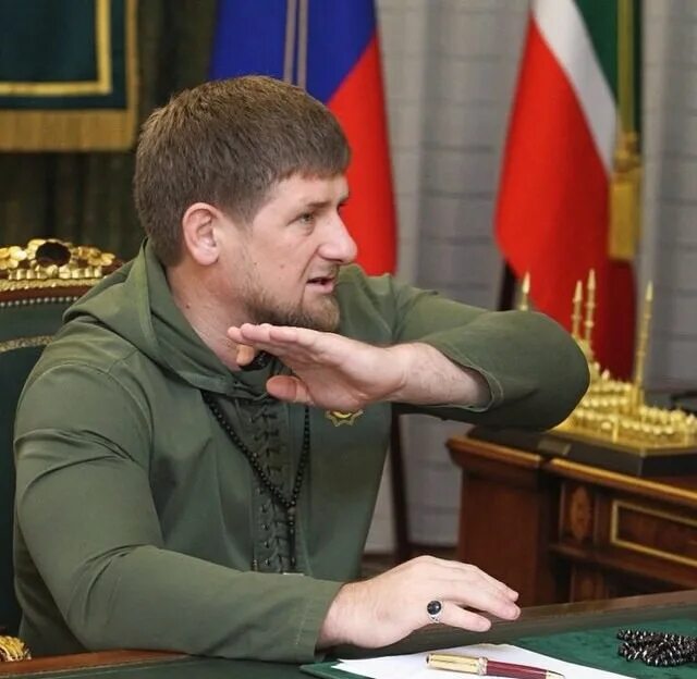 Кадыров. Кадыров Инстаграм Kadyrov_95. Кадыров фото в форме. Рамзан Кадыров в военной форме.