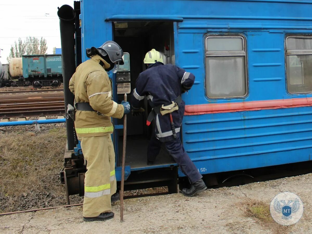 Ситуация на железной дороге. Ликвидация ЧС на ЖД. Аварийные случаи на ЖД. Гроза на ЖД.