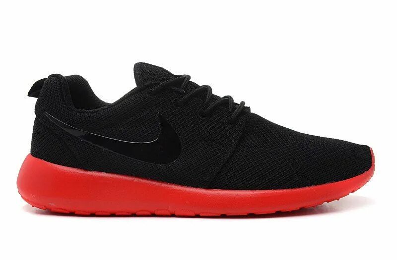 Найки с черной подошвой. Nike Roshe Red Black. Nike Roshe Run homme черные с красным (. Кроссовки найк черные мужские с черной подошвой. Найк красные мужские кроссовки с черной подошвой.