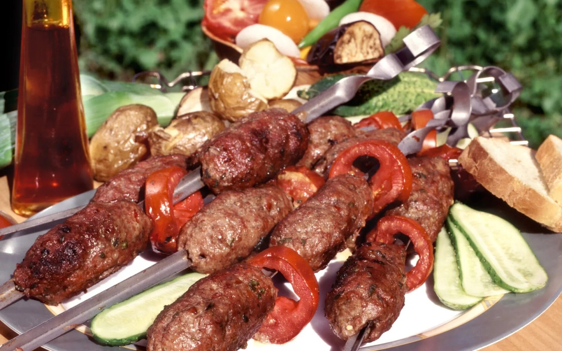 Где можно вкусно покушать шашлык. Печеночный шашлык джигар. патлыджан кебаб. шашлык люля кебаб. жигар кабоб.