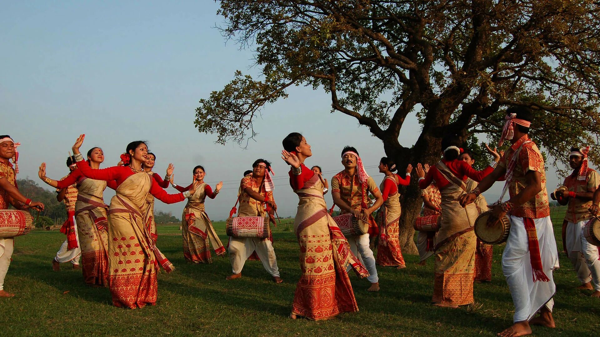 Музыка индиска. Штат Манипур Индия. Национальные праздники Индии. Национальный танец Индии. Индийская культура.